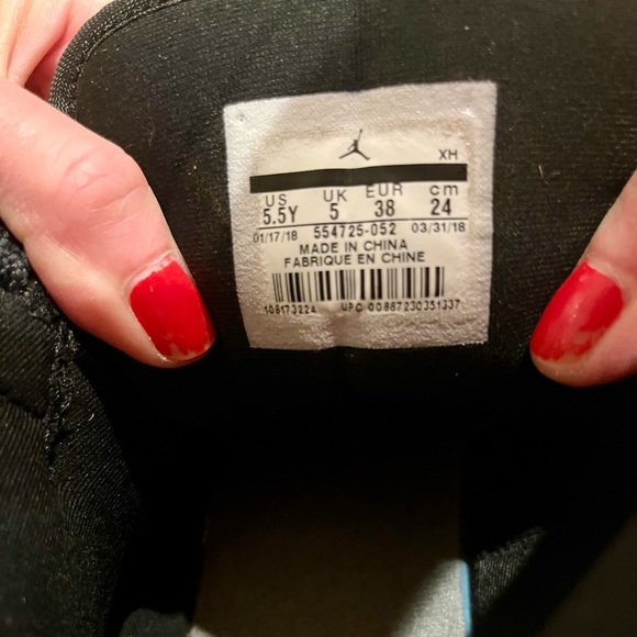 Air Jordans 1 Mid Multi Color Swoosh (GS) shoes - Picture 9 of 9